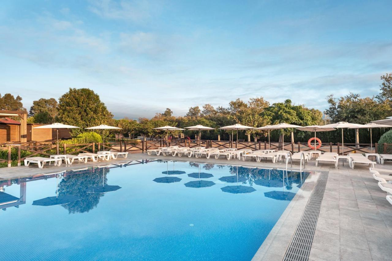 Hotel Spa Mediterraneo Park Roses Bagian luar foto