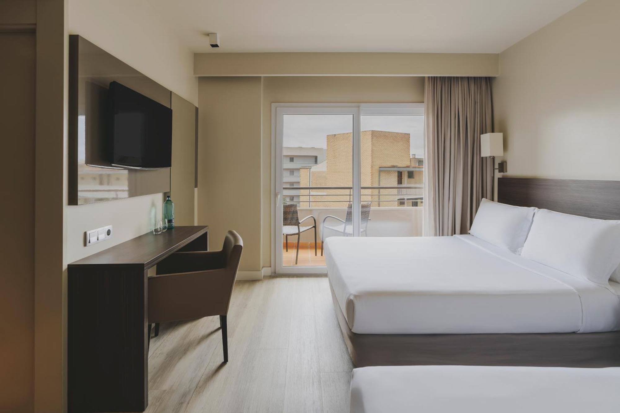 Hotel Spa Mediterraneo Park Roses Ruang foto
