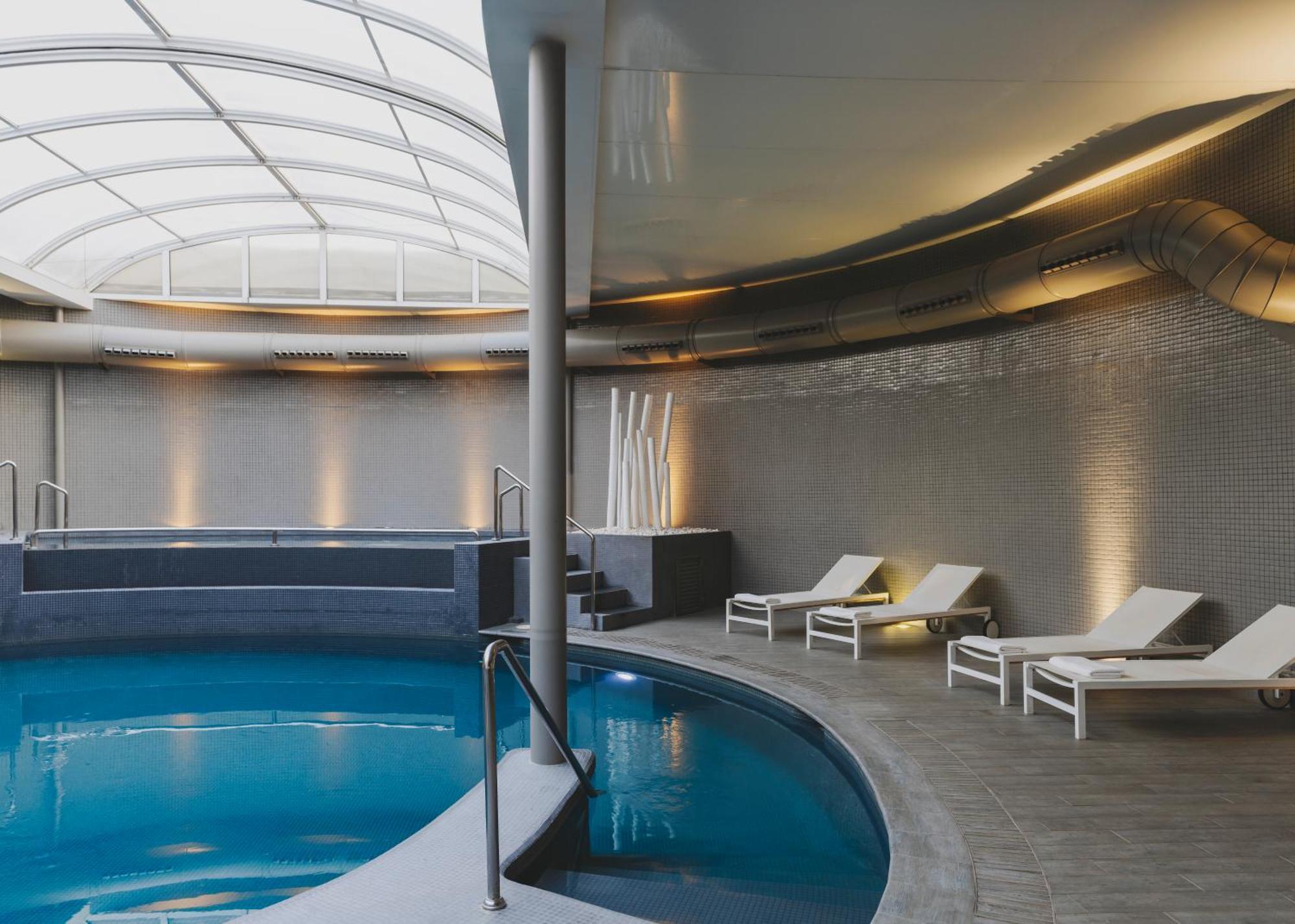 Hotel Spa Mediterraneo Park Roses Bagian luar foto