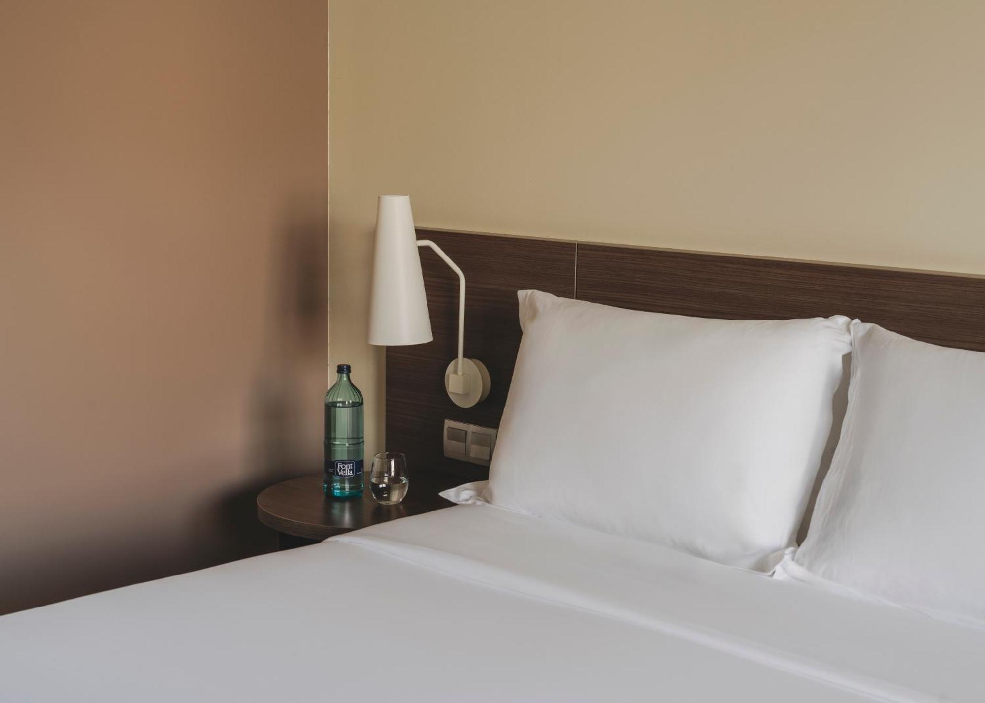 Hotel Spa Mediterraneo Park Roses Bagian luar foto