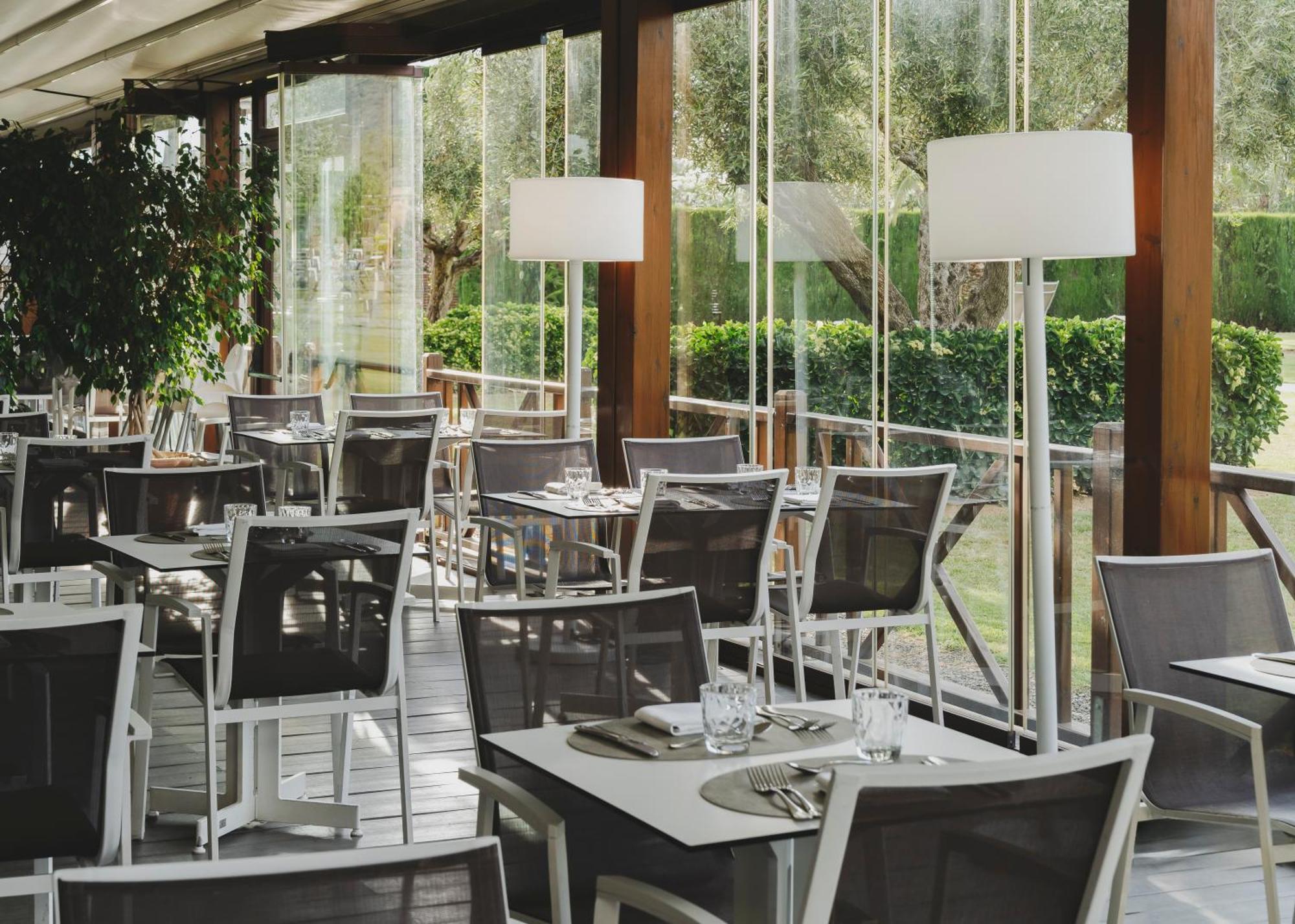 Hotel Spa Mediterraneo Park Roses Bagian luar foto