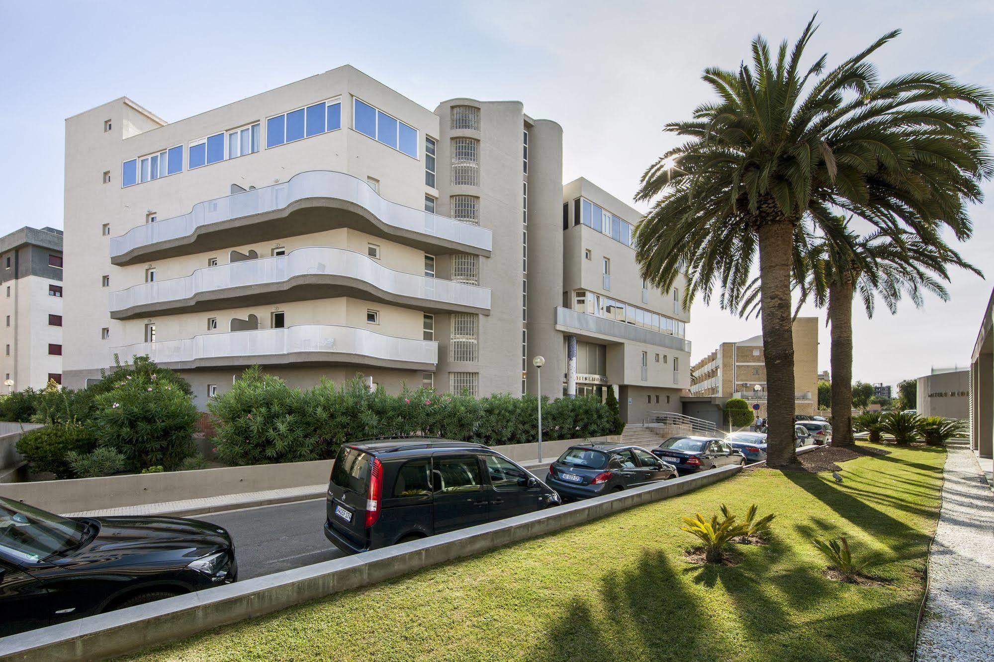 Hotel Spa Mediterraneo Park Roses Bagian luar foto